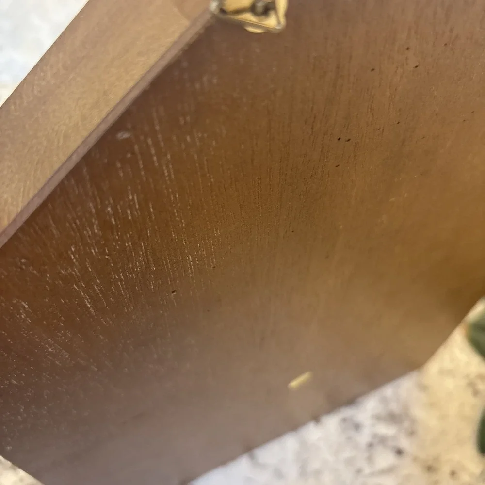 N/A this wooden